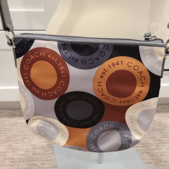 Coach sling bag or crossbody - Picture 4 of 8